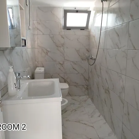 Andi Apartment *