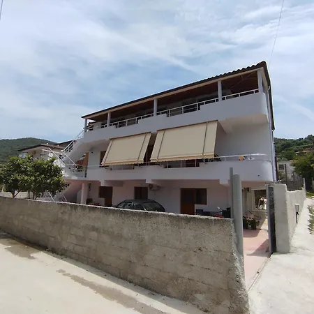 Apartament Andi Wlora