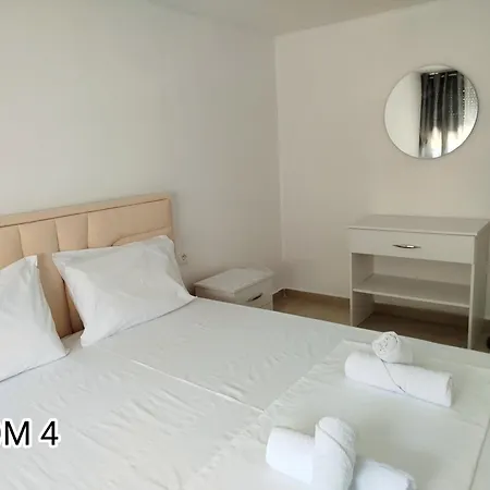 Apartament Andi Wlora