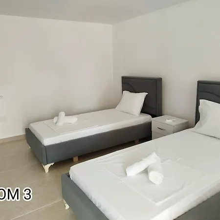 Apartament Andi Wlora